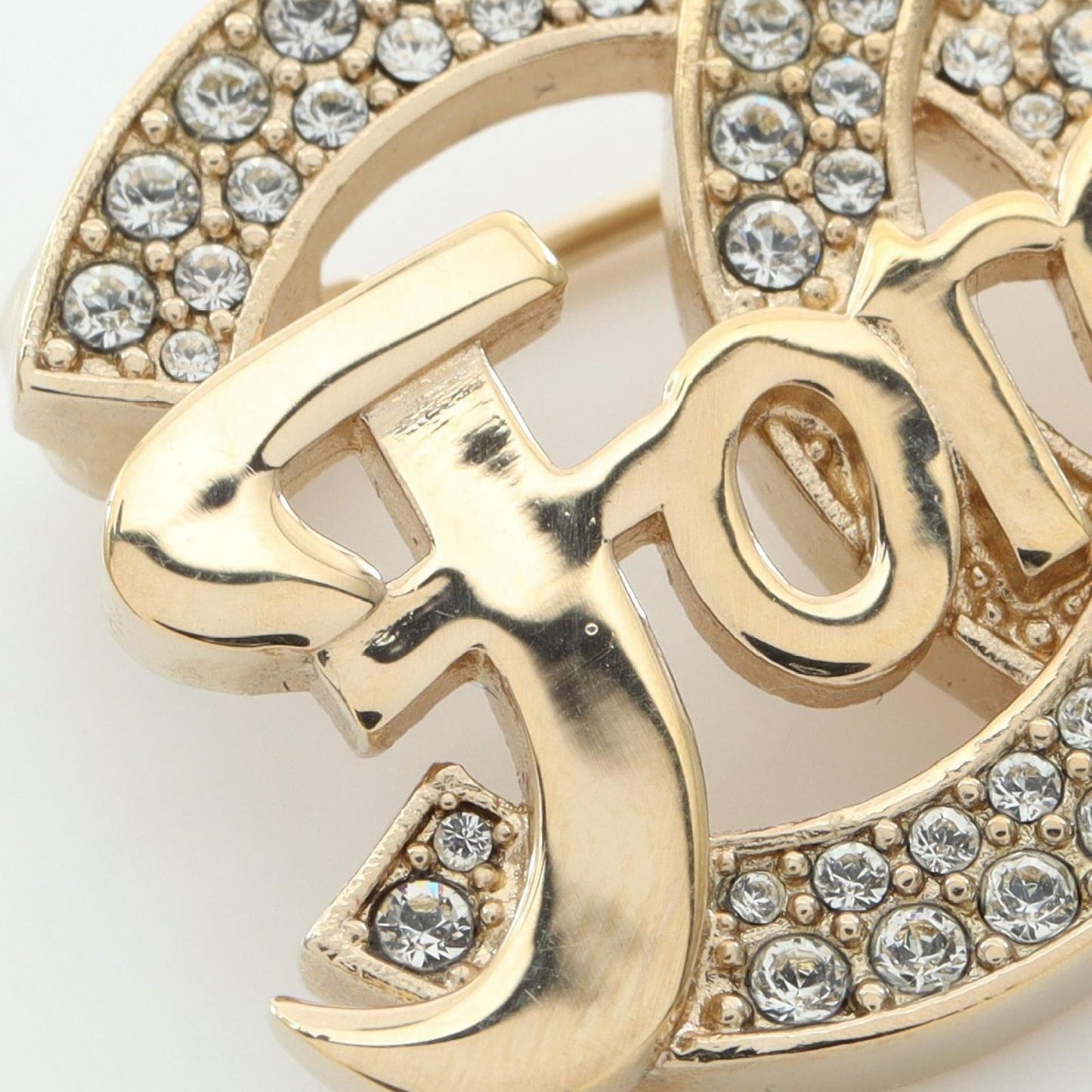 Chanel Brooch CC Logo — view 4