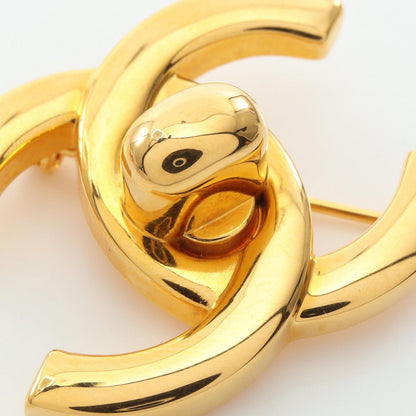 Chanel Brooch CC Logo Turnlock — view 5