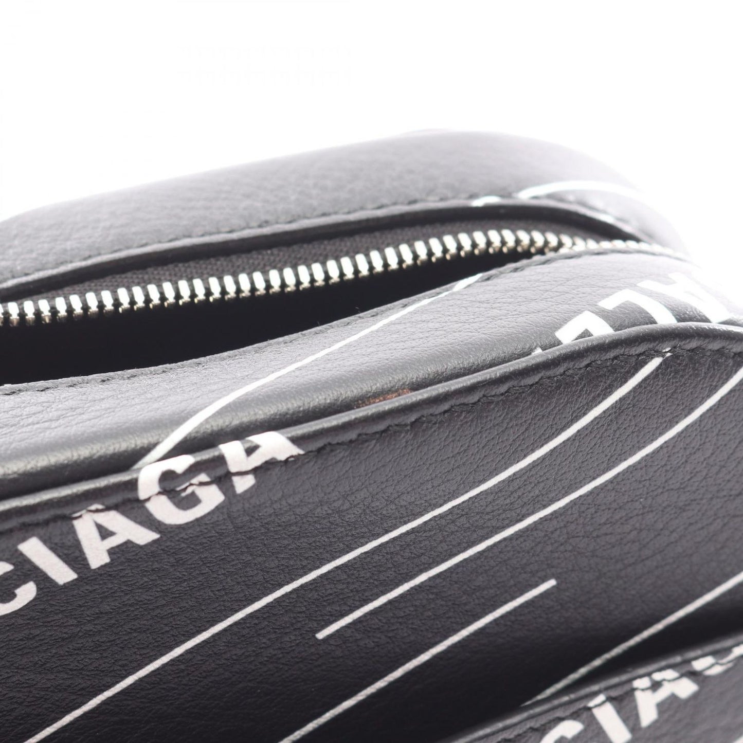 Balenciaga Shoulder Bag Everyday S Black Leather — view 8