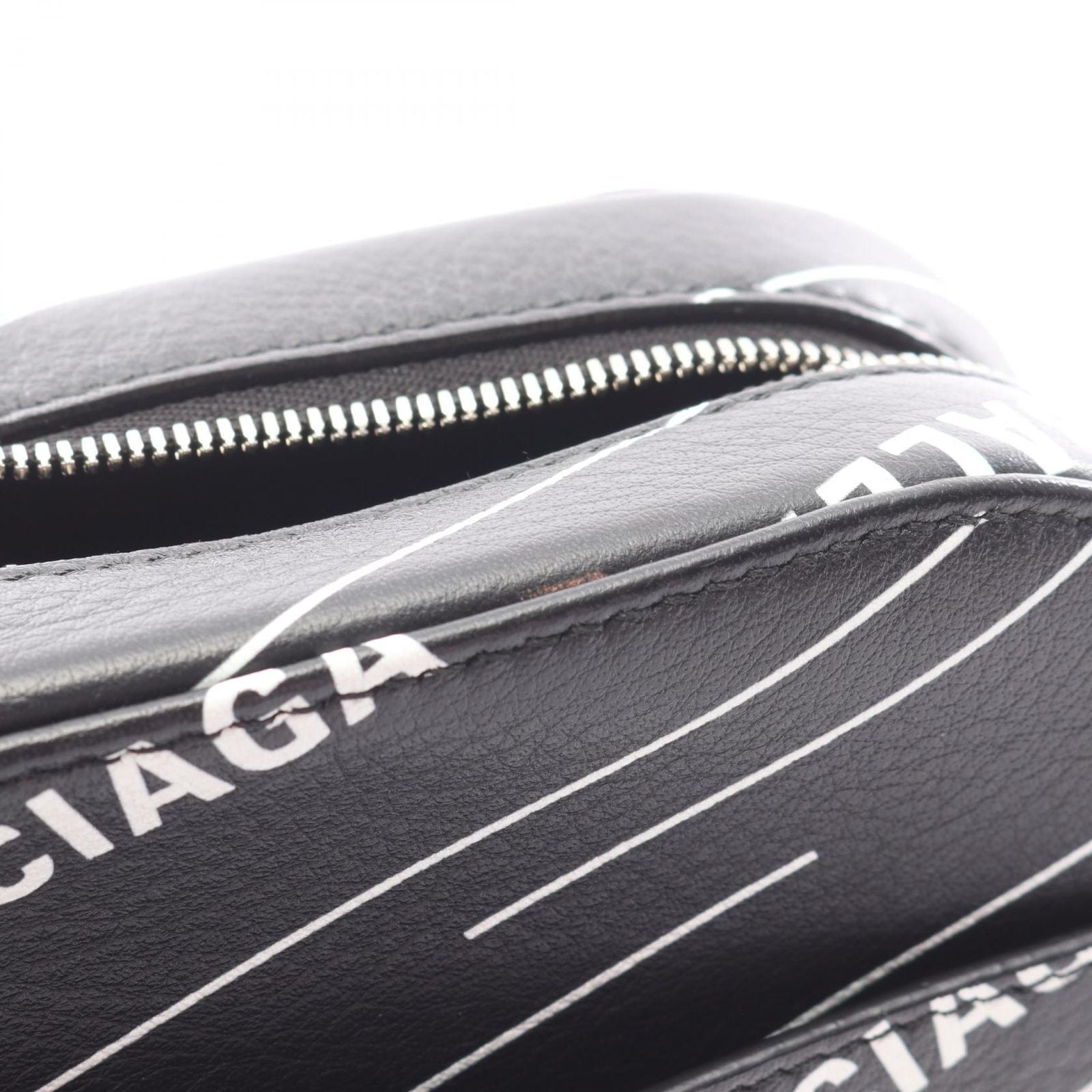 Balenciaga Shoulder Bag Everyday S Black Leather — view 8