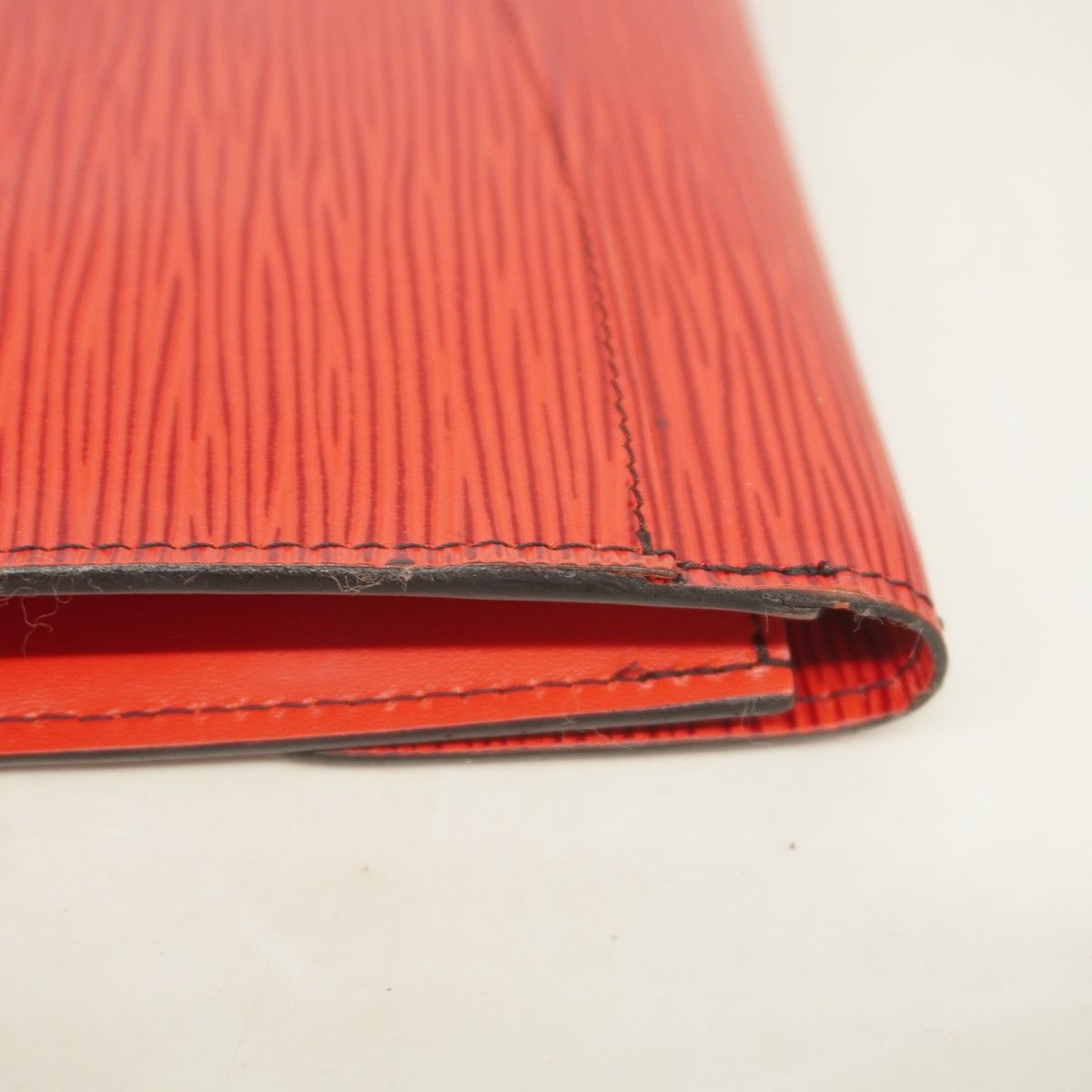 Louis Vuitton Clutch Epi Montaigne 27 Castilian Red — view 6