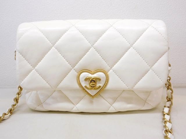 Chanel Quilted Heart Lock Shoulder Bag Mini Flap Lambskin White