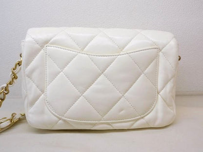 Chanel Quilted Heart Lock Shoulder Bag Mini Flap Lambskin White — view 2