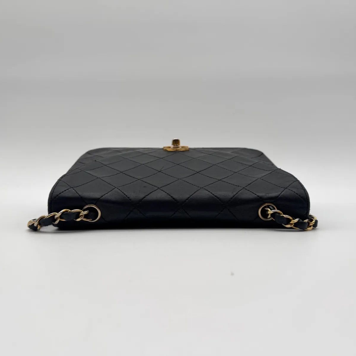 Chanel Shoulder Bag Quilted CC Logo Turnlock Gold Chain Leather Black — view 5