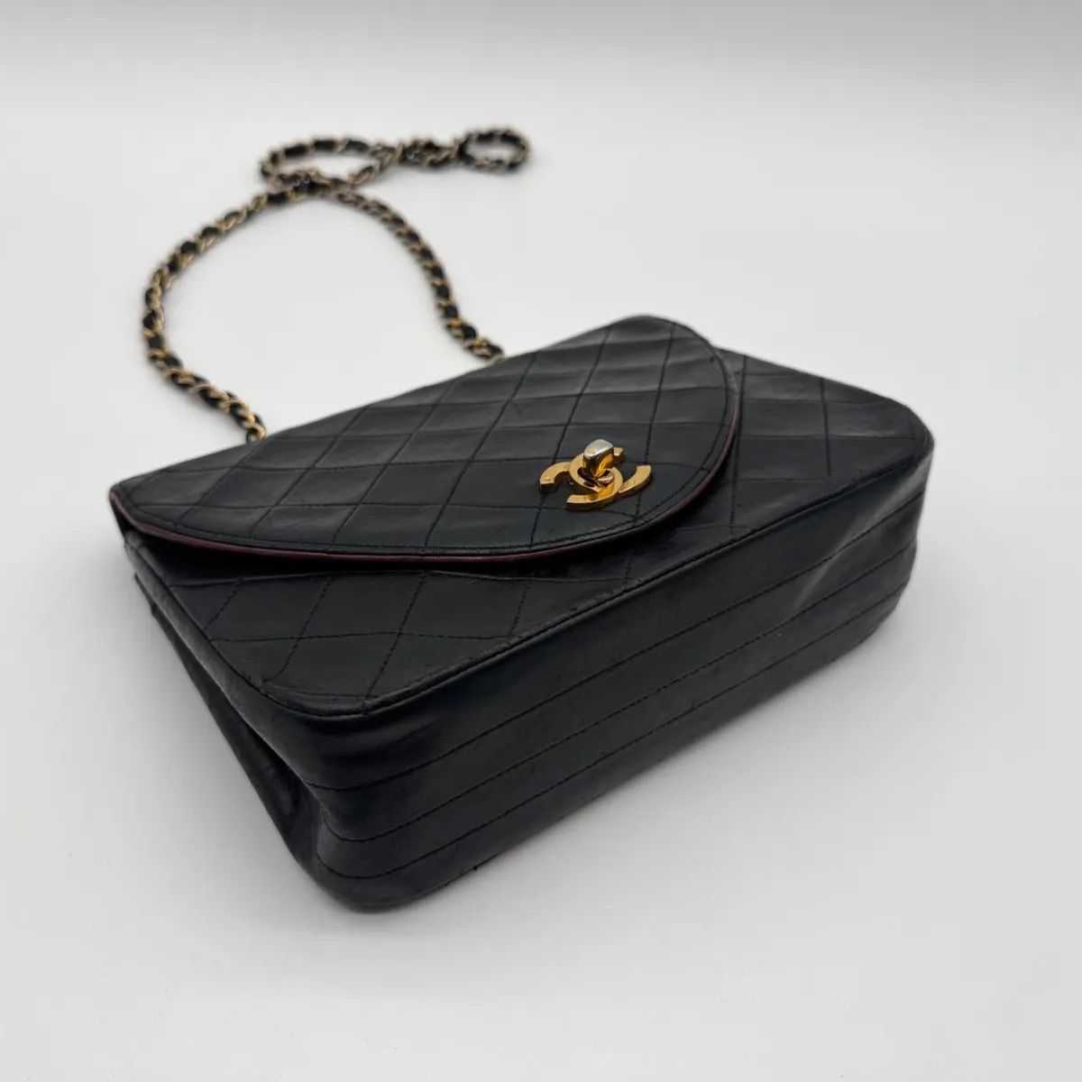 Chanel Shoulder Bag Quilted CC Logo Turnlock Gold Chain Leather Black — view 6