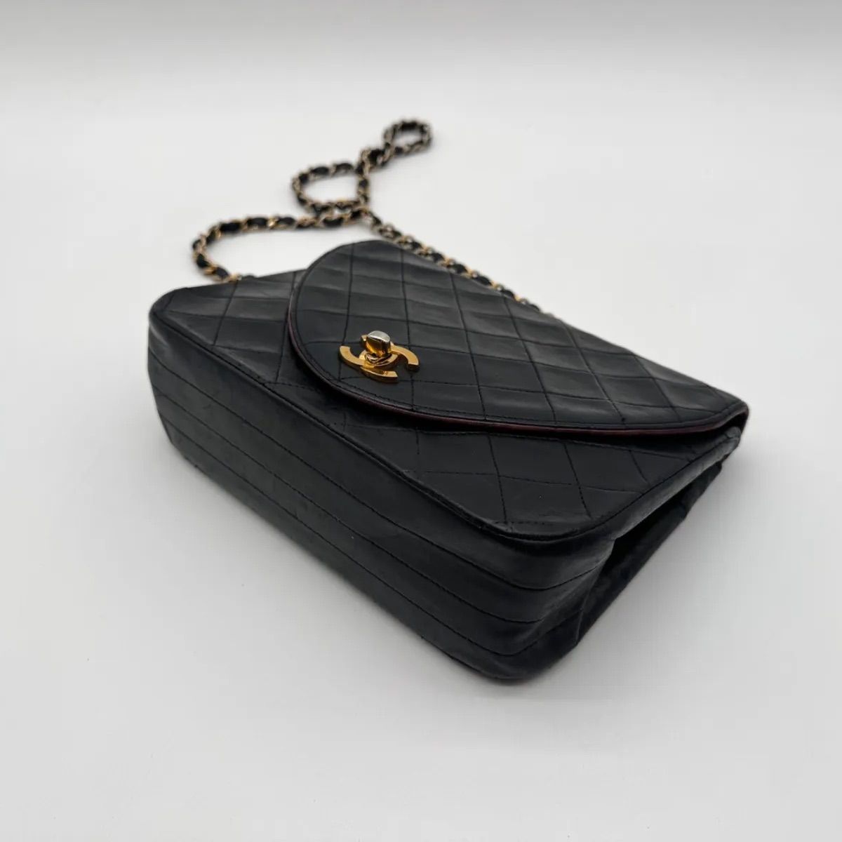 Chanel Shoulder Bag Quilted CC Logo Turnlock Gold Chain Leather Black — view 7