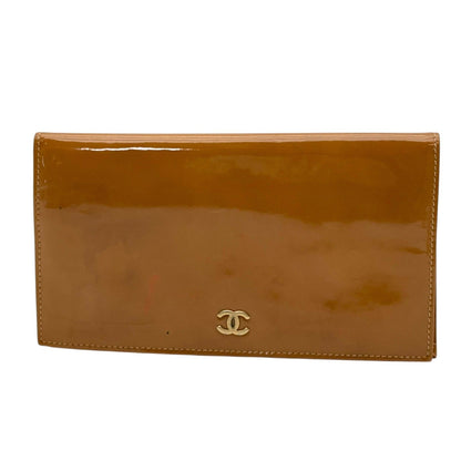Chanel Timeless CC Patent Leather Bifold Wallet Brown Gold CC Logo Enamel M5 — view 2