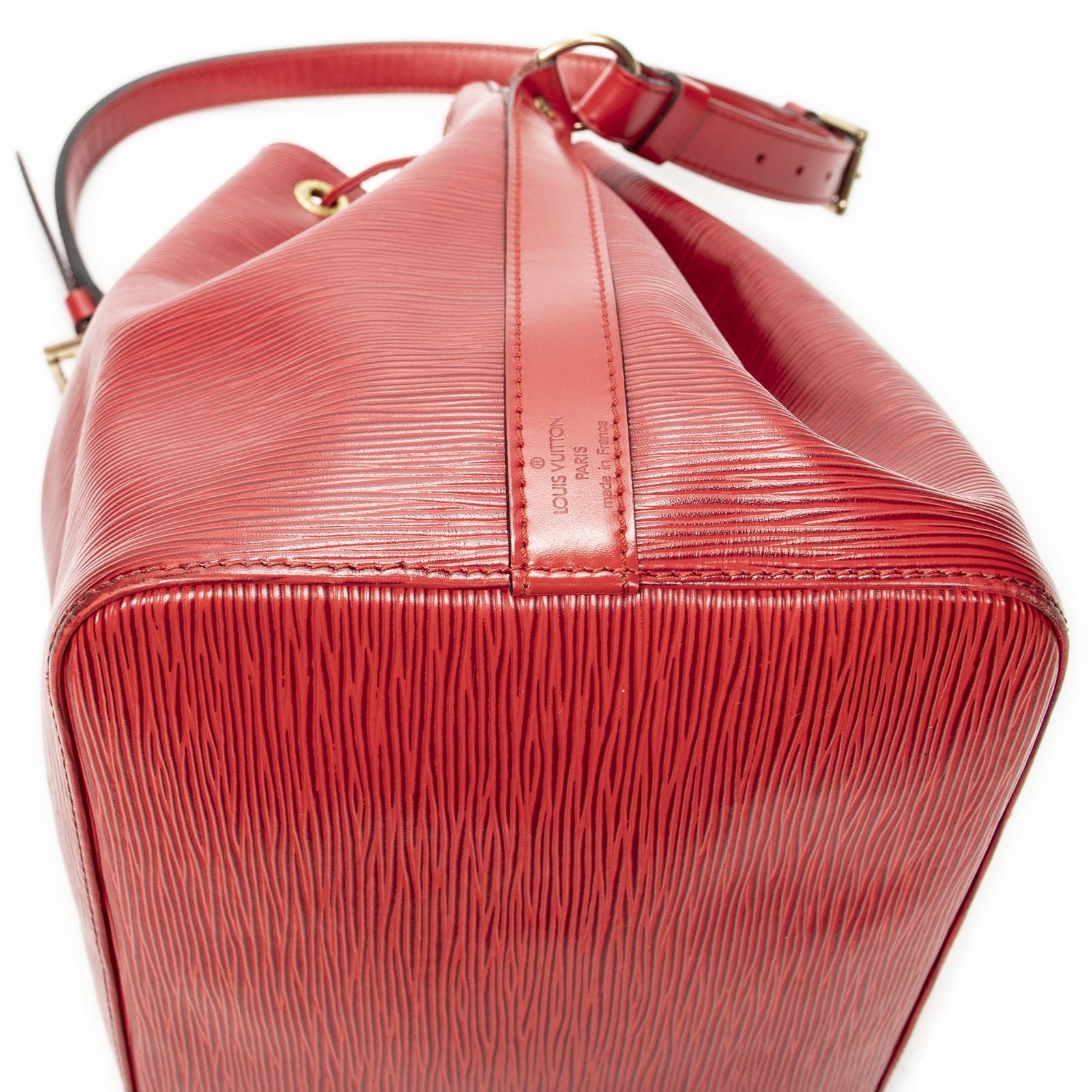 Louis Vuitton Noe Red Epi — view 8