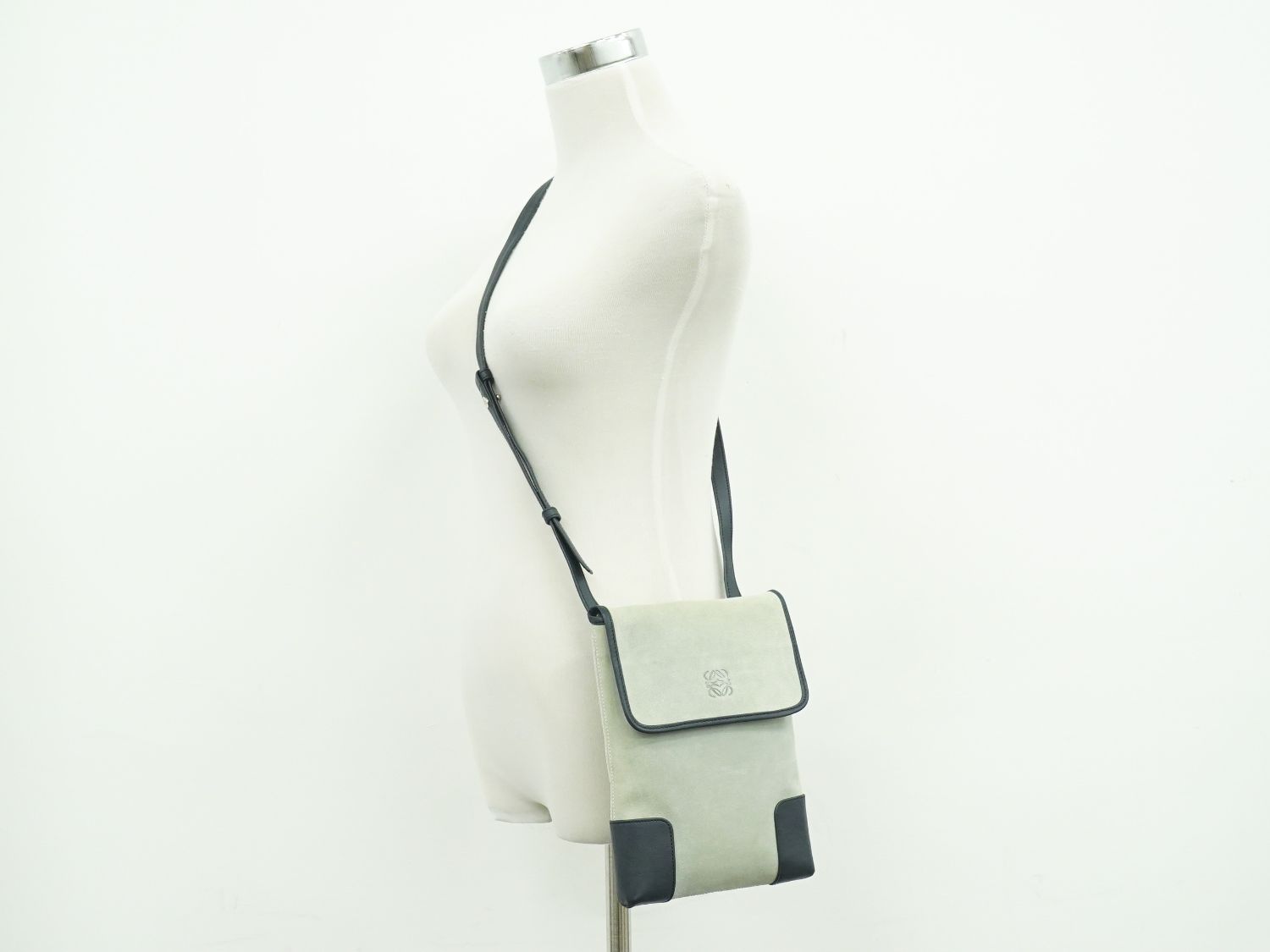 Loewe Anagram Shoulder Bag Pochette Suede Leather Blue Gray Navy — view 6