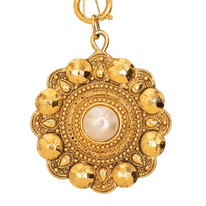 Chanel Vintage Flower Round Necklace