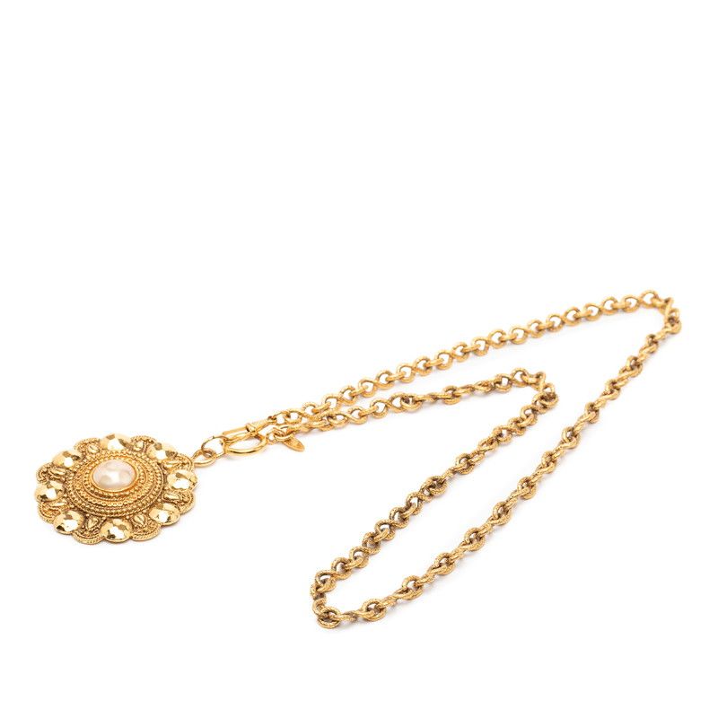Chanel Vintage Flower Round Necklace — view 3