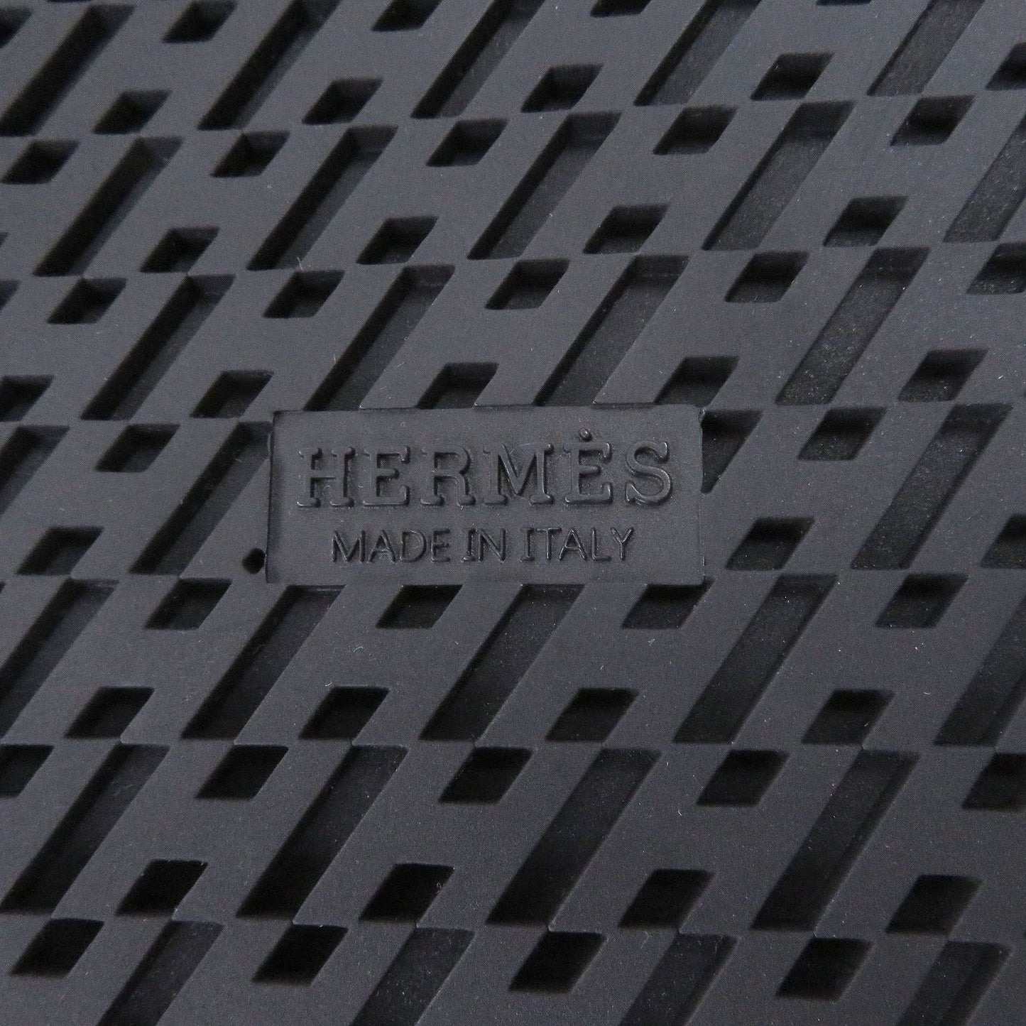 Hermes Chypre Leather Logo Motif Slide Sandals Shower Black — view 9