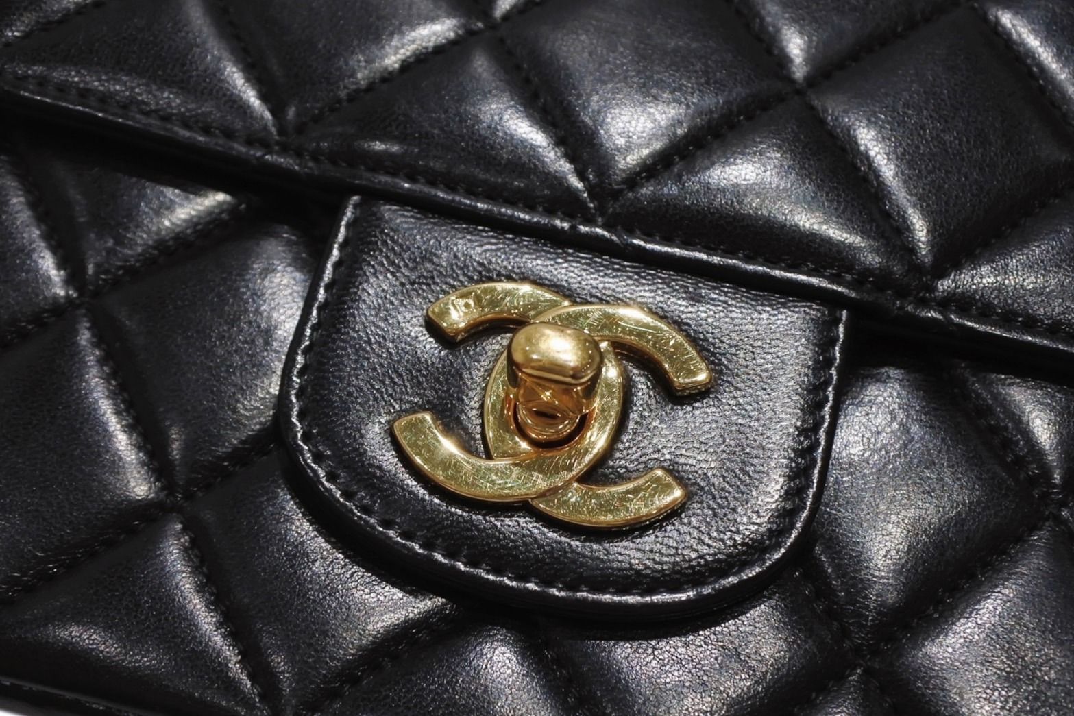 Chanel Chain Quilted 23 Shoulder Bag CC Logo Lambskin Black Gold — view 4