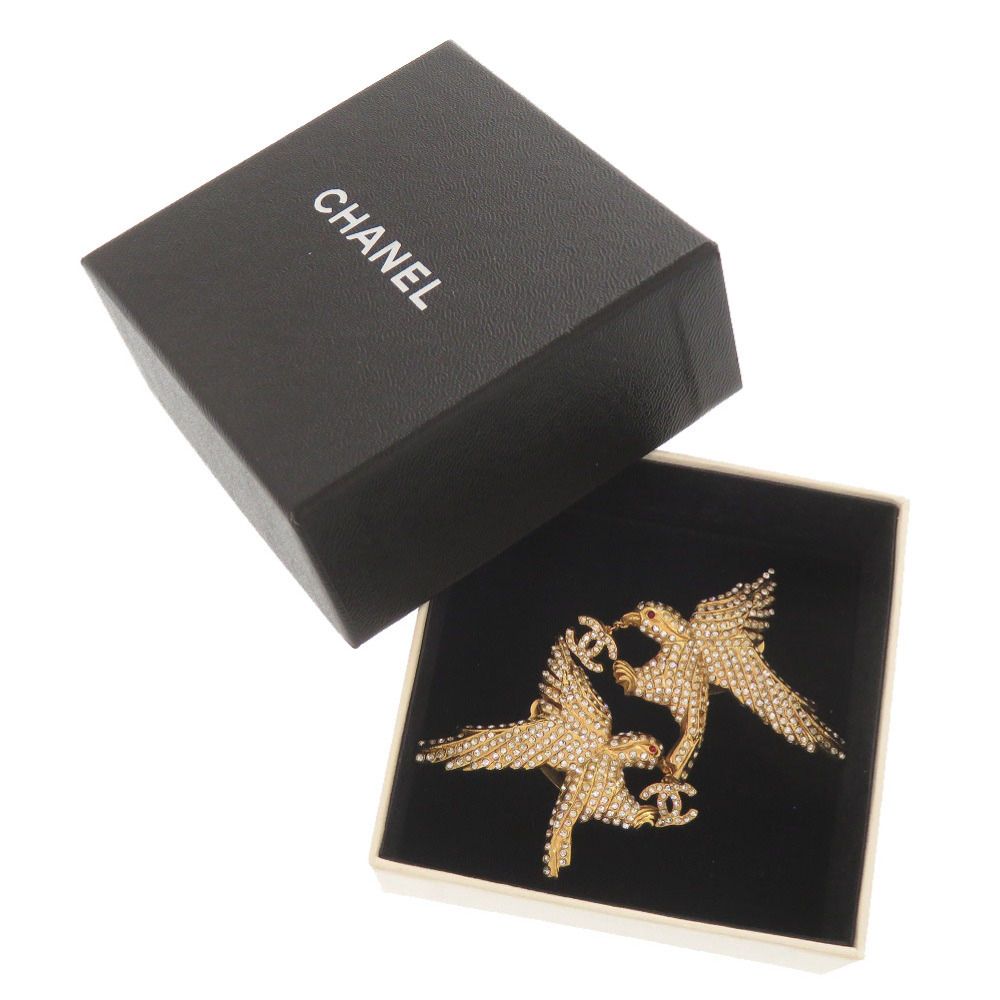 Chanel CC Logo Eagle Metal Line Stone Gold Earrings — view 2