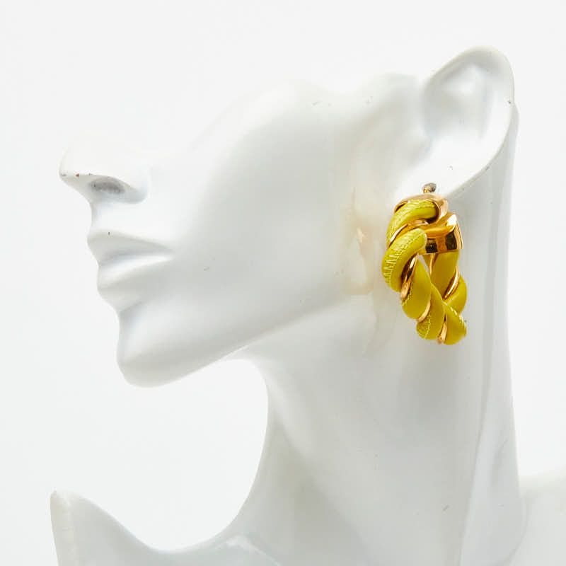 Bottega Veneta Twist Triangle Hoop Earrings Yellow Gold Leather Silver — view 5