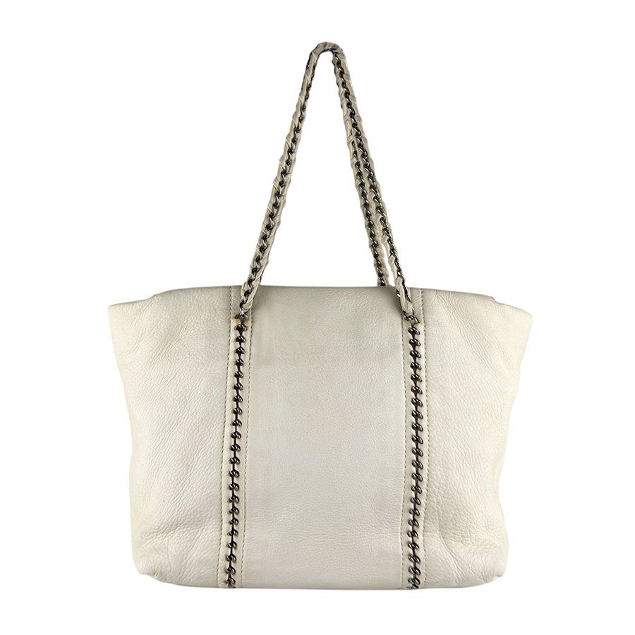 Chanel Handbag White — view 3