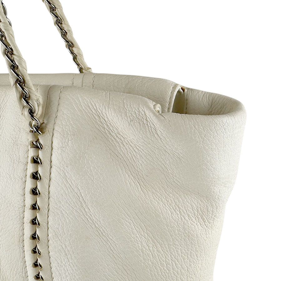 Chanel Handbag White — view 7