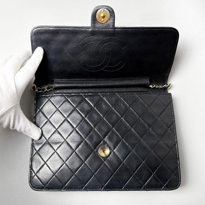Chanel Quilted Chain Shoulder Bag Lambskin Black — view 3