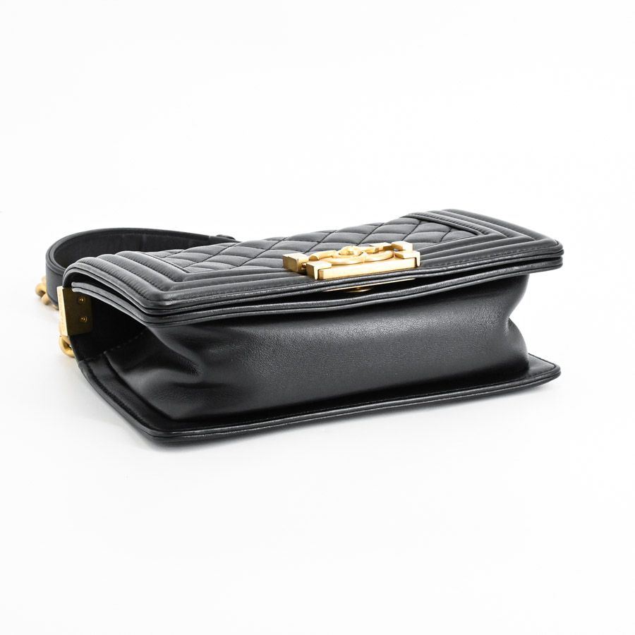Chanel Shoulder Bag Small — view 5