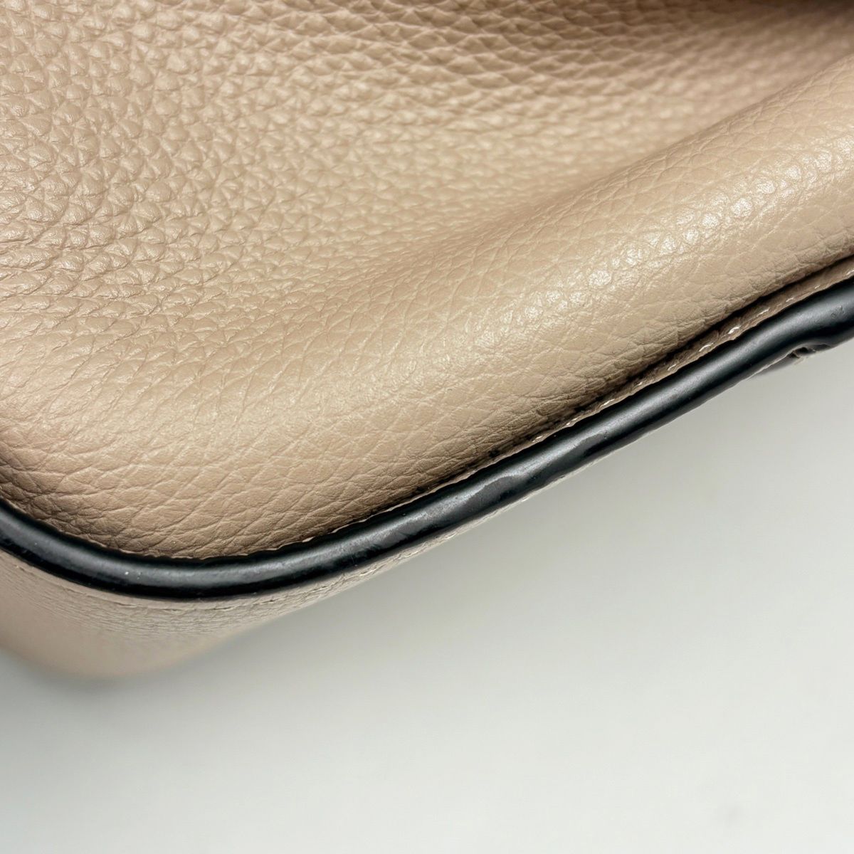 Loewe Hammock Small 2-Way Shoulder Bag Leather Beige — view 3