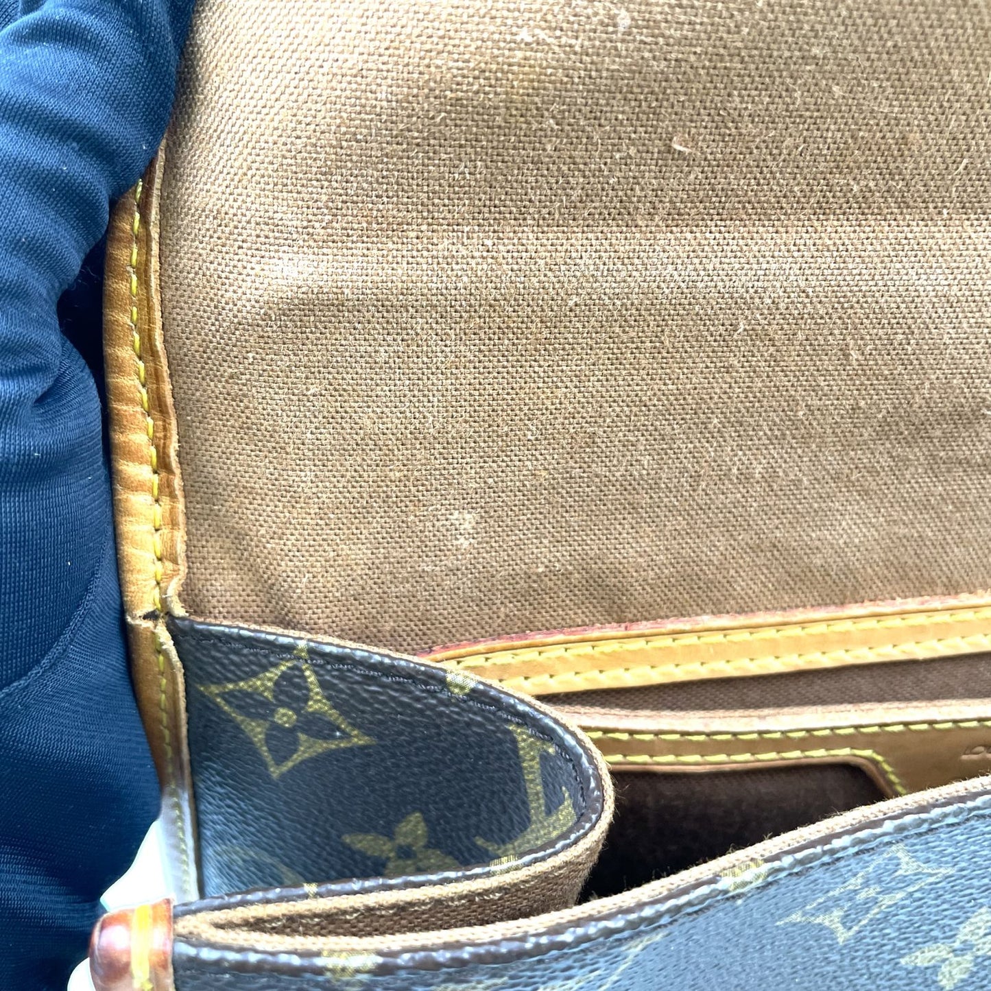 Louis Vuitton Bel Air Monogram Leather Brown Handbag Gold — view 6