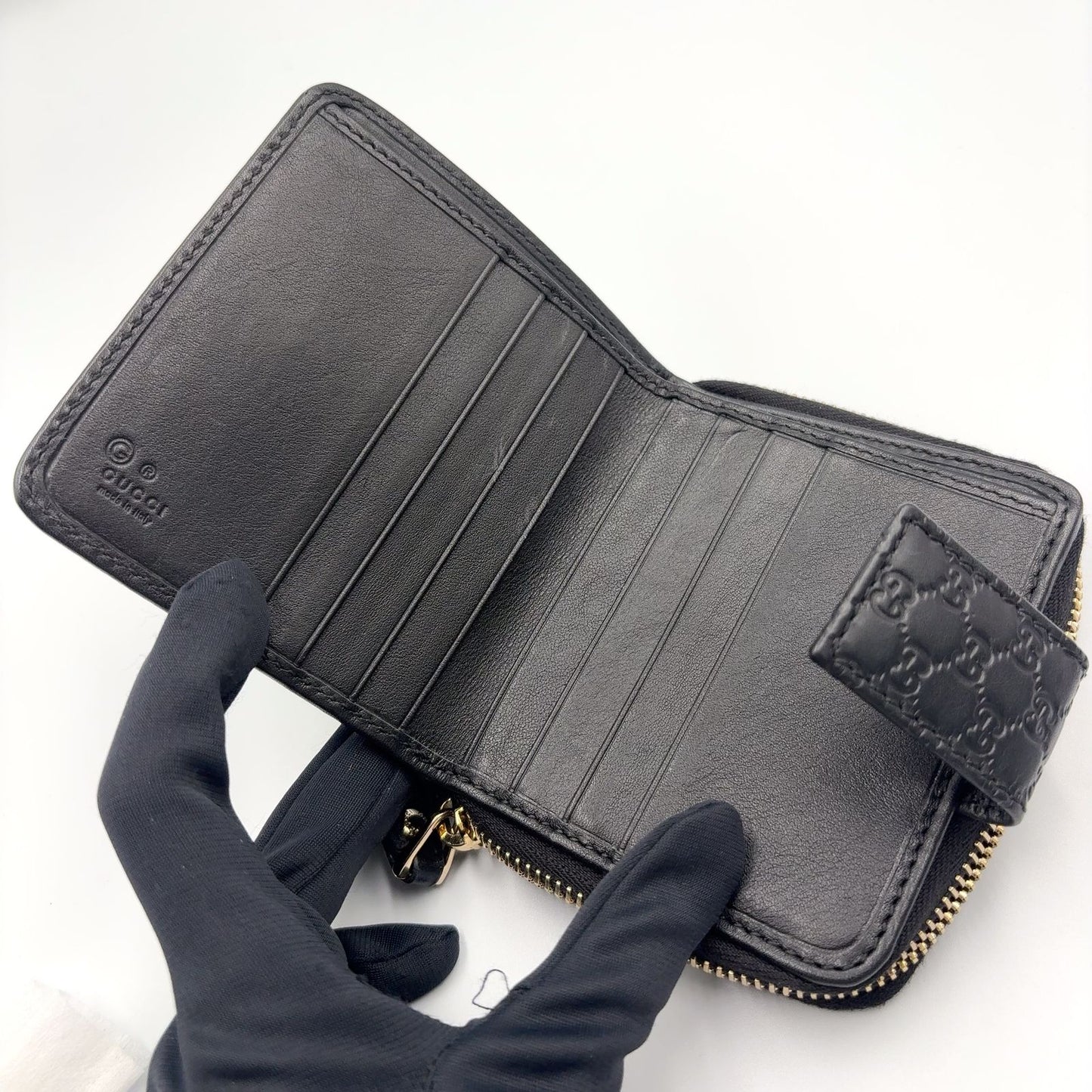 Gucci Micro GG Guccissima Bifold Leather Black Wallet Gold — view 3