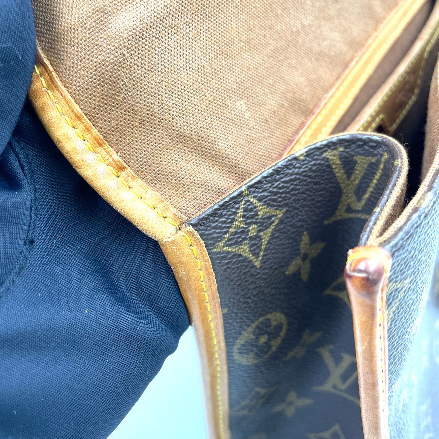 Louis Vuitton Bel Air Monogram Leather Brown Handbag Gold — view 7