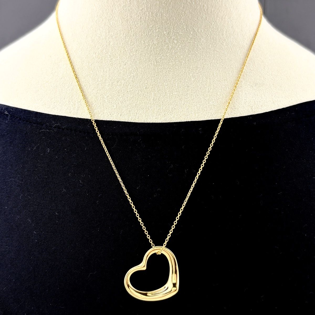 Tiffany & Co Open Heart Necklace YG Yellow Gold Pendant — view 3