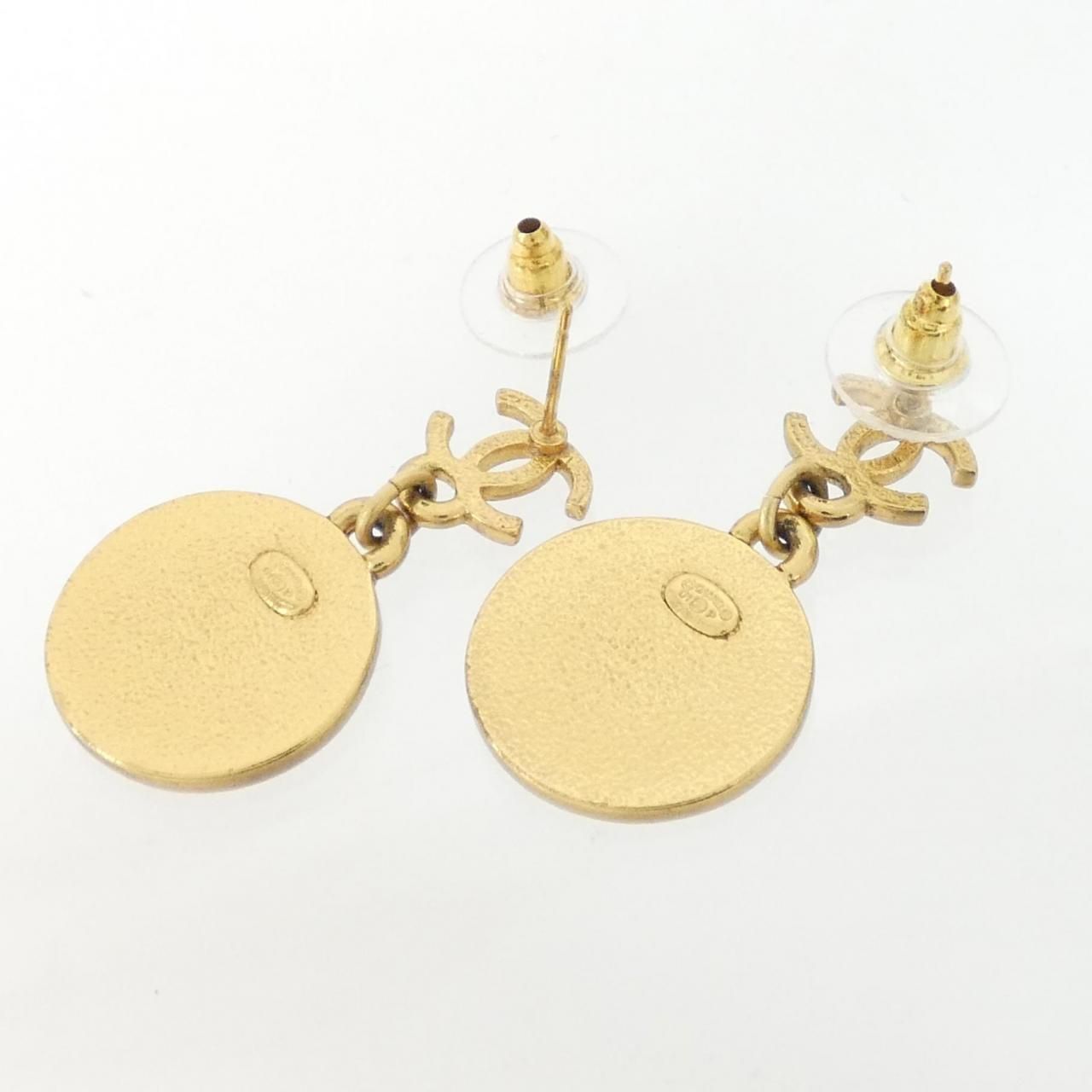 Chanel Vintage Earrings Gold — view 3