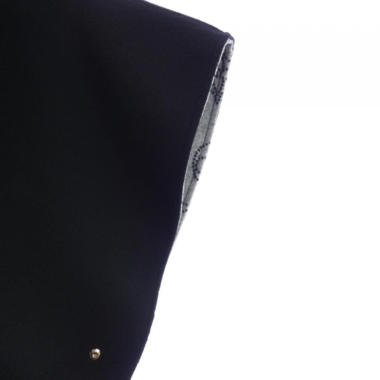 Louis Vuitton Cape & Ponchos Black — view 6