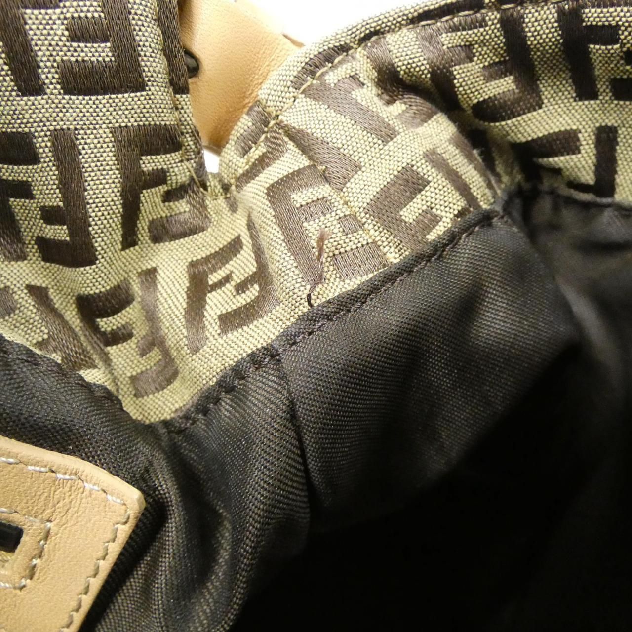Fendi Vintage Mamma Baguette Shoulder Bag — view 8
