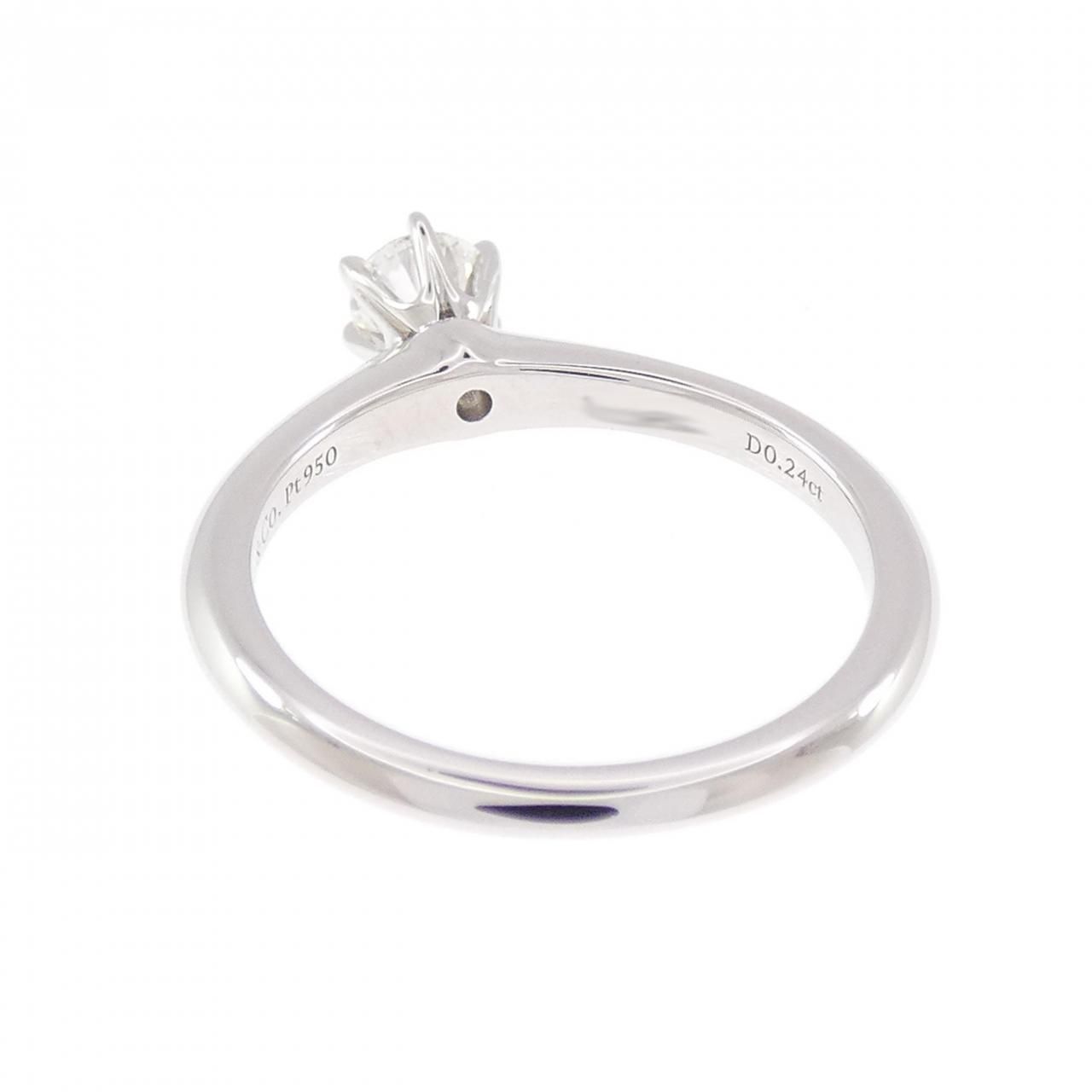 Tiffany & Co Classic Solitaire Ring — view 3