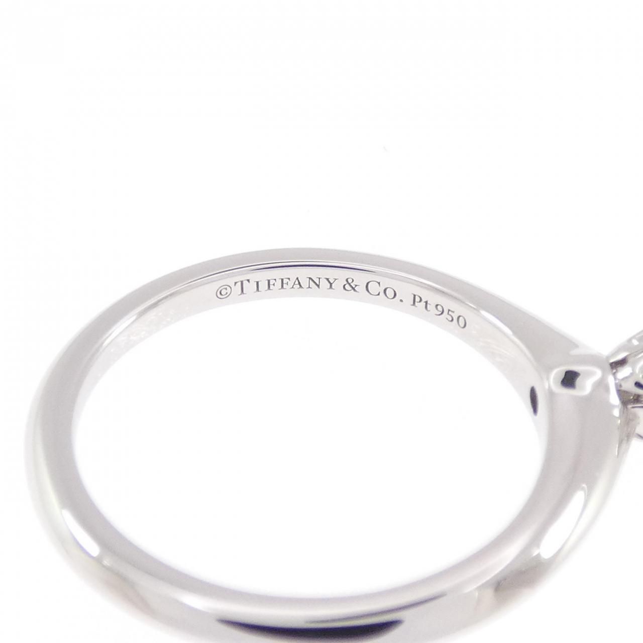 Tiffany & Co Classic Solitaire Ring — view 4