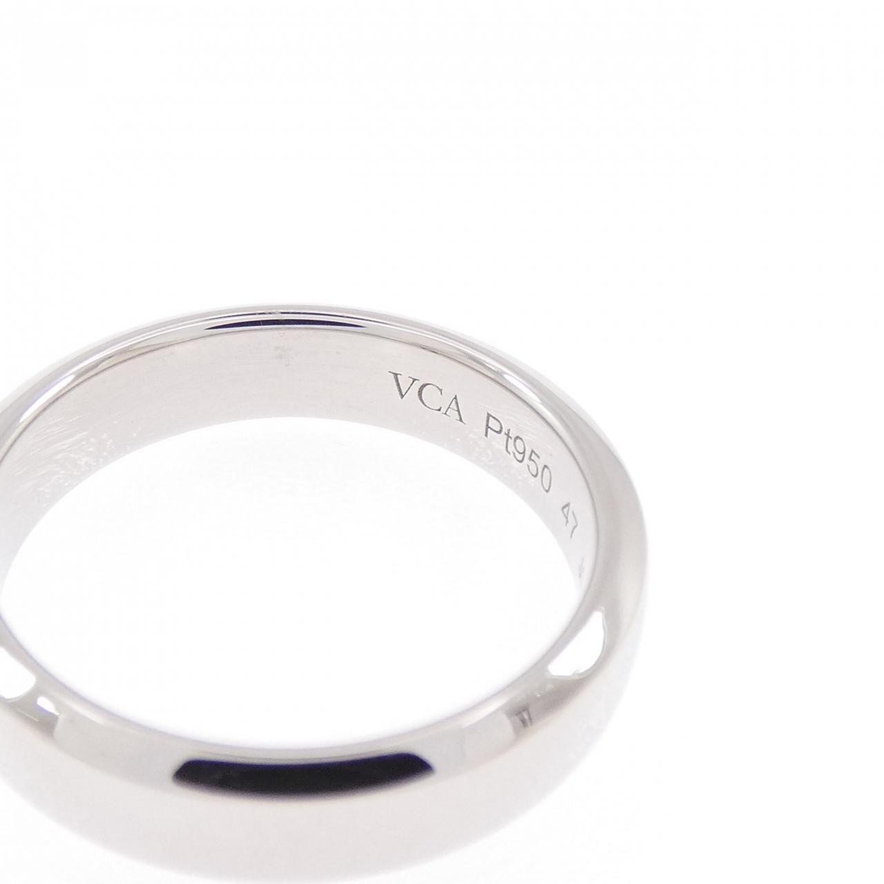 Van Cleef & Arpels Toujour Etoile Ring — view 4
