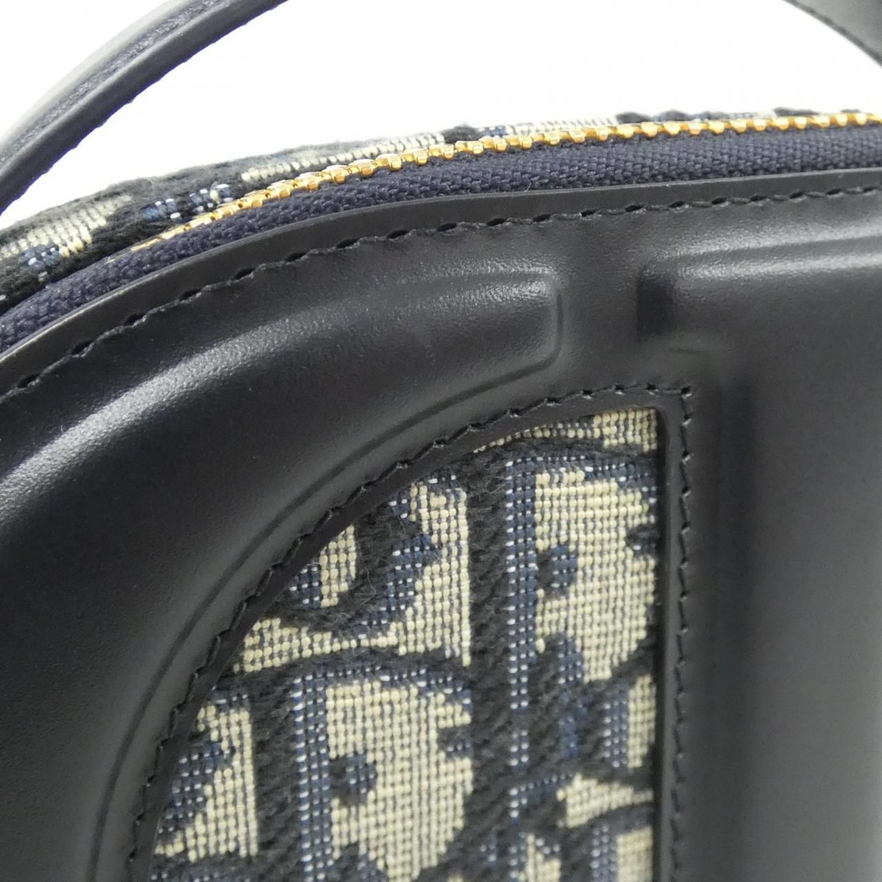 Dior Oblique CD Signature Oval Bag — view 4