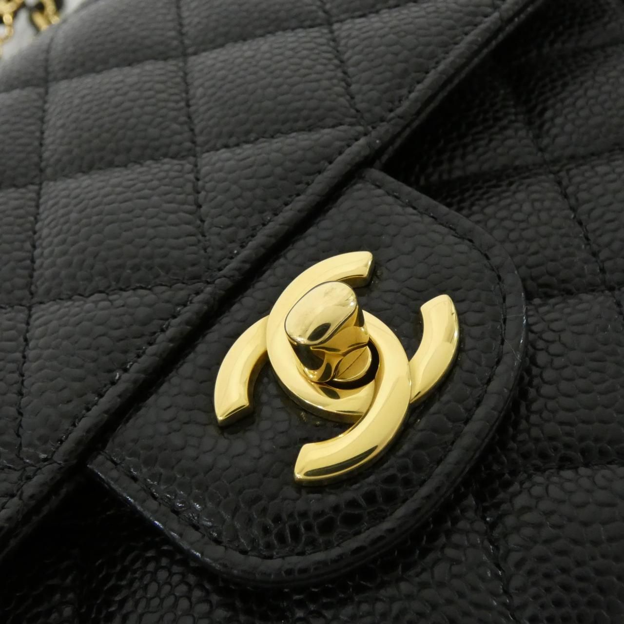 Chanel Shoulder Bag Black — view 4