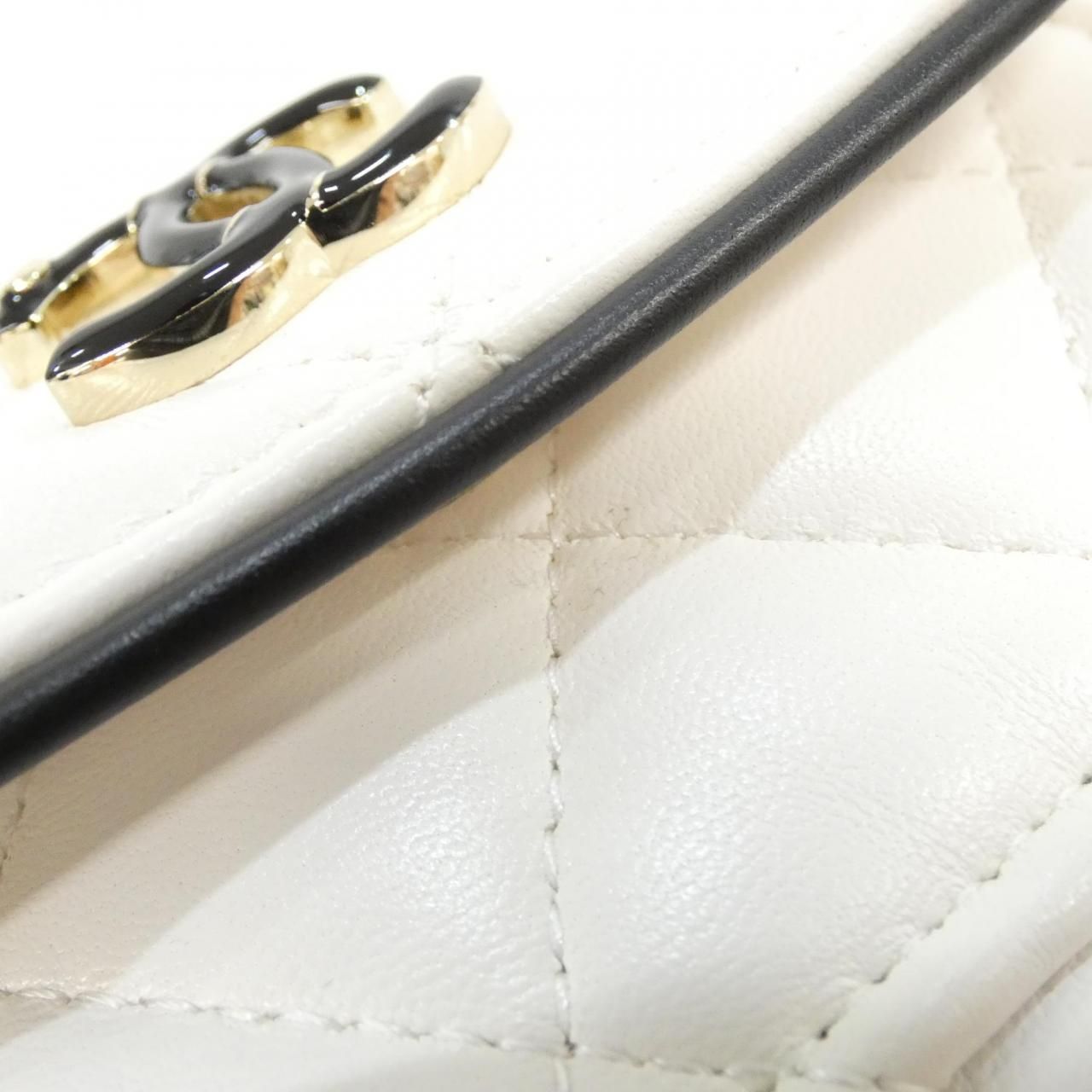 Chanel Backpack Sac White — view 4