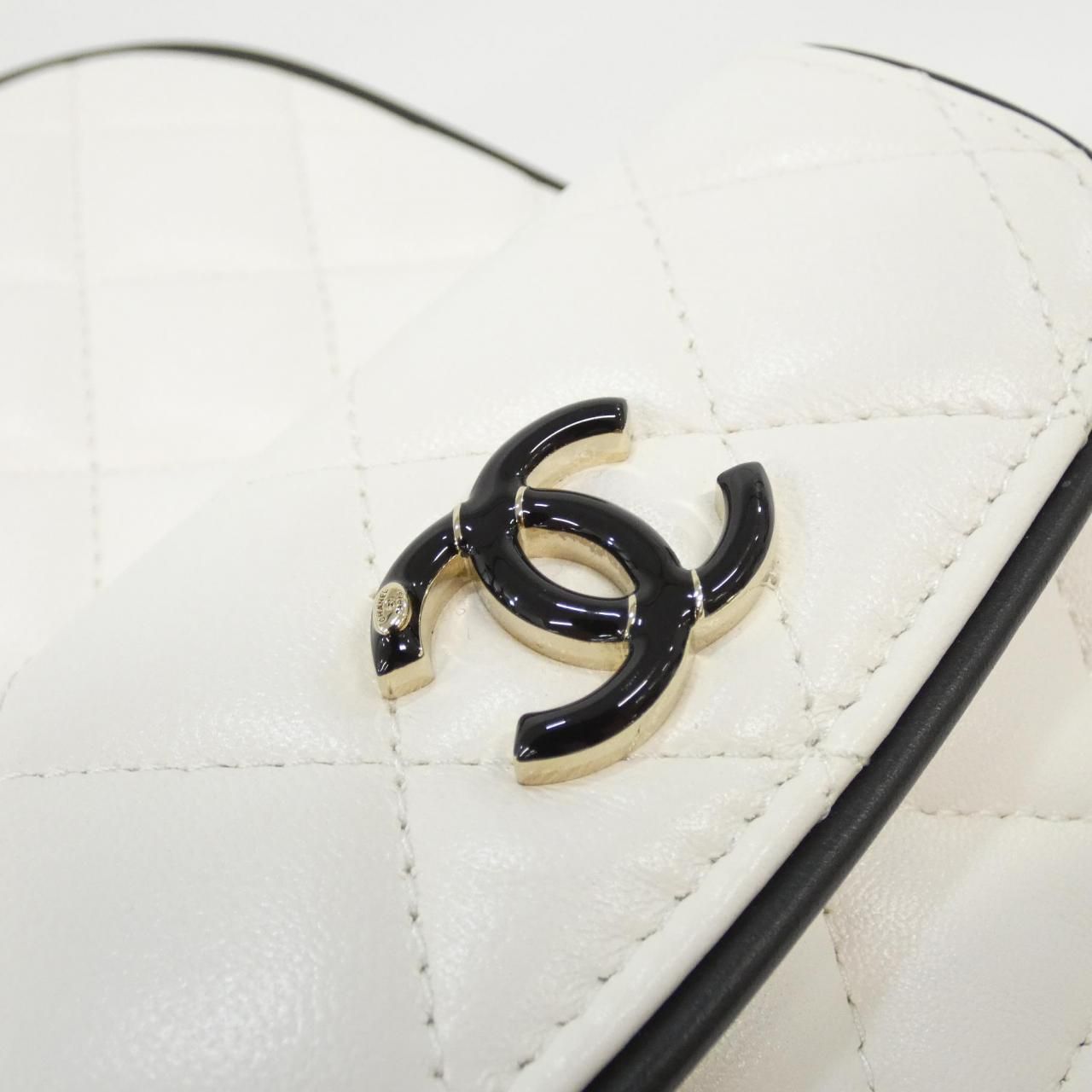 Chanel Backpack Sac White — view 5