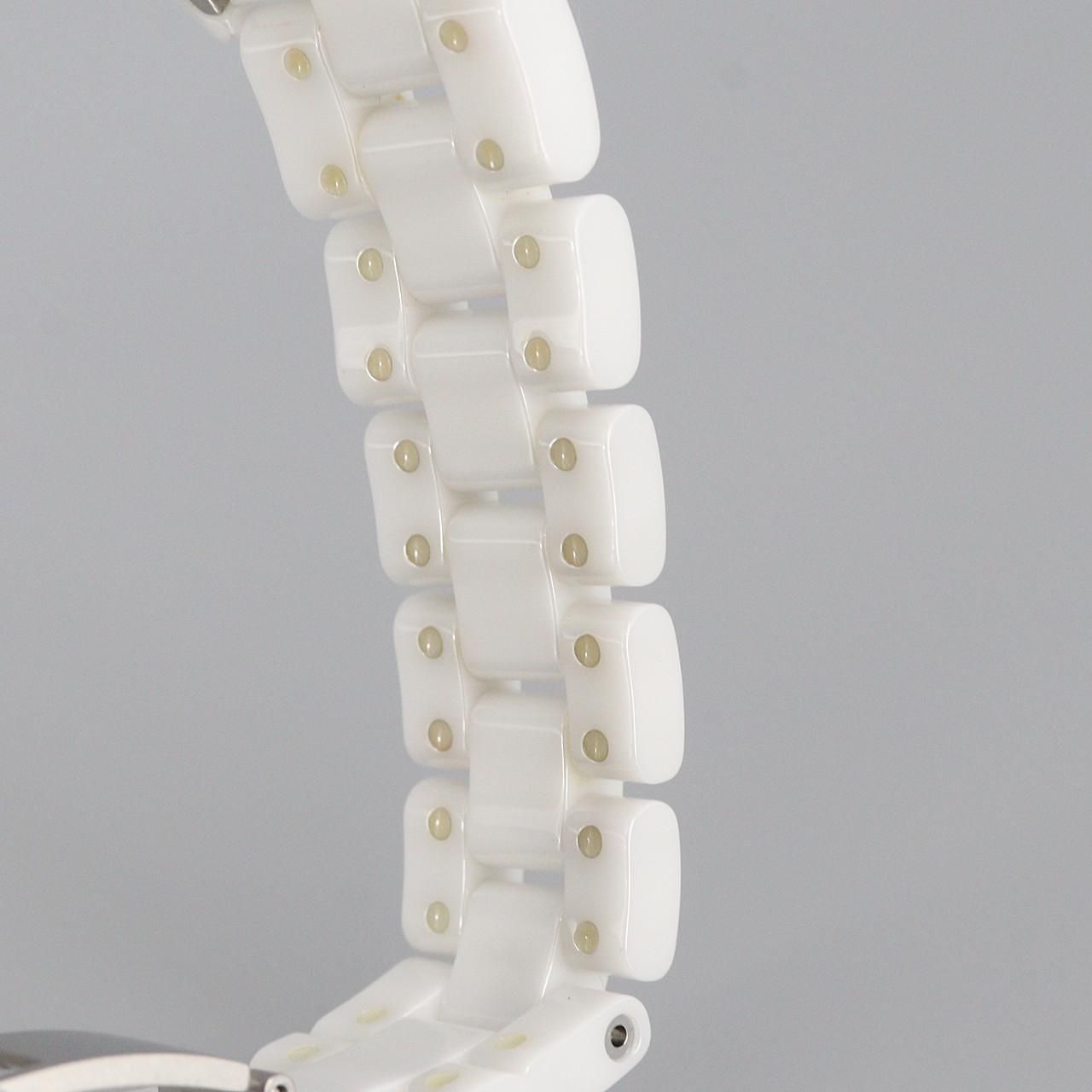Chanel 33 mm Ceramic Quartz Watch — view 5