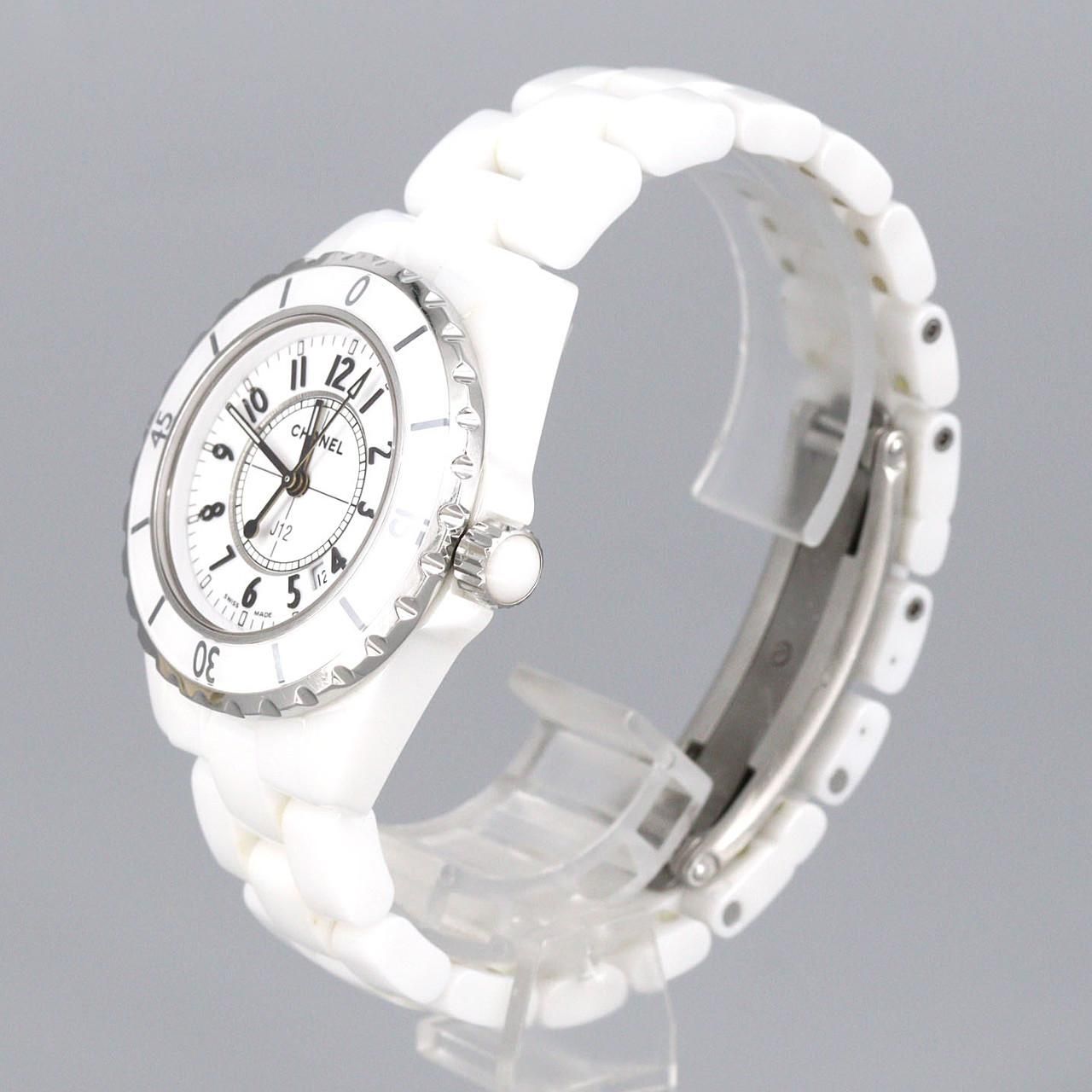 Chanel 33 mm Ceramic Quartz Watch — view 2