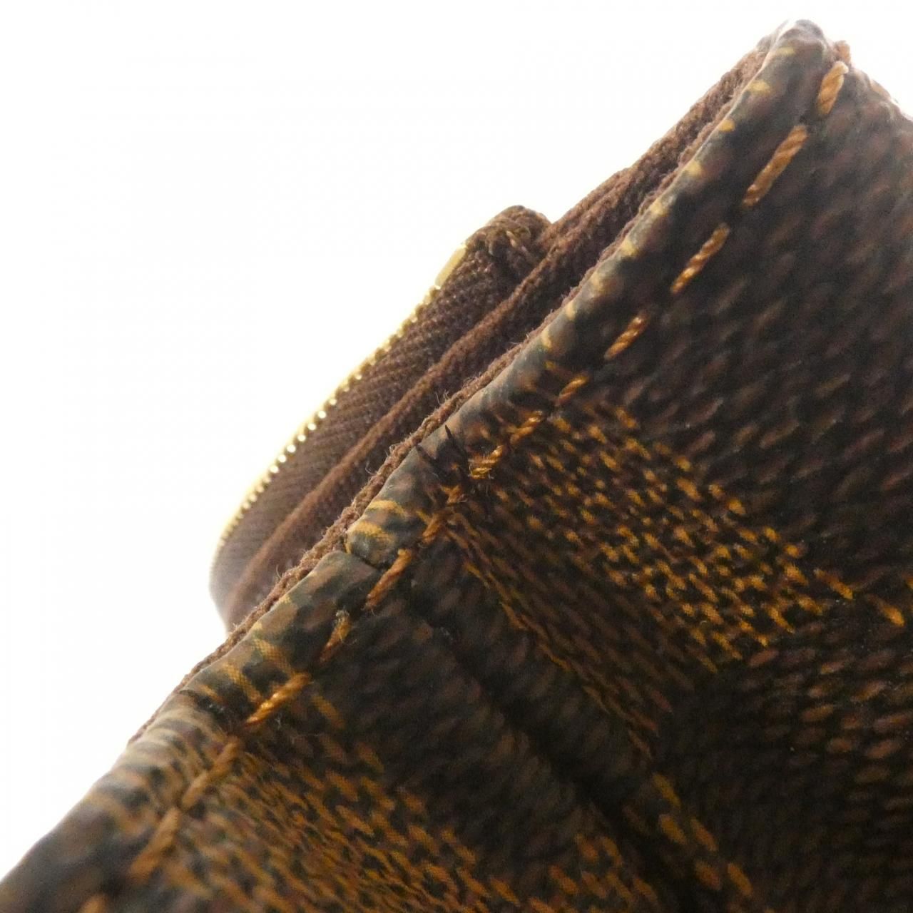 Louis Vuitton Damier Bob le Bag — view 4