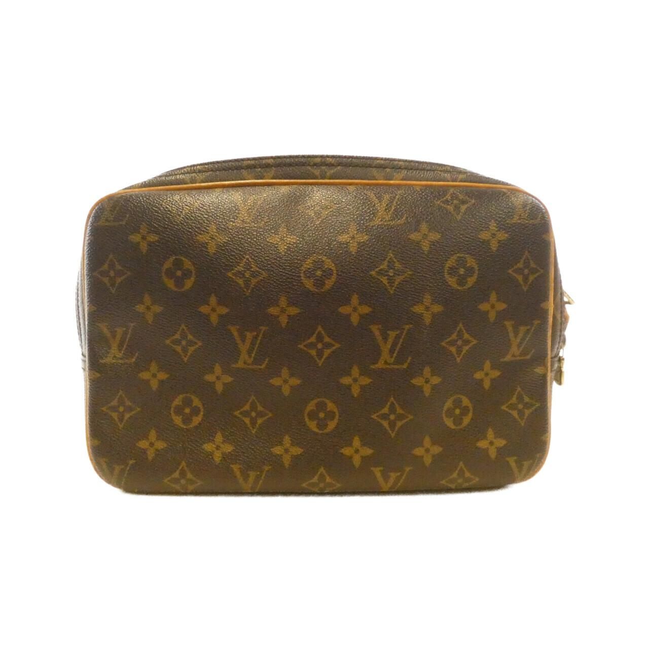 Louis Vuitton Monogram Reporter 28 cm Shoulder Bag — view 2