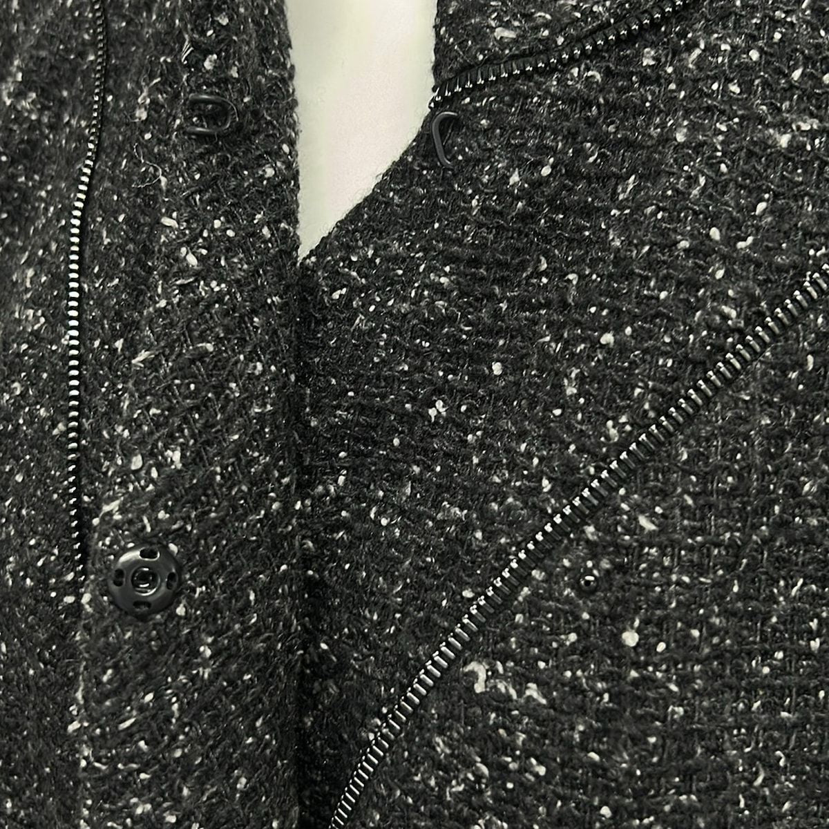 Chanel Jacket 34 S Dark Gray Ivory Tweed Line Stone Zipper Motif Silk — view 9