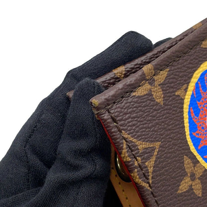 Louis Vuitton Shoulder Bag Monogram LV Yk Toiletries Pouch On Yayoi Kusama — view 7