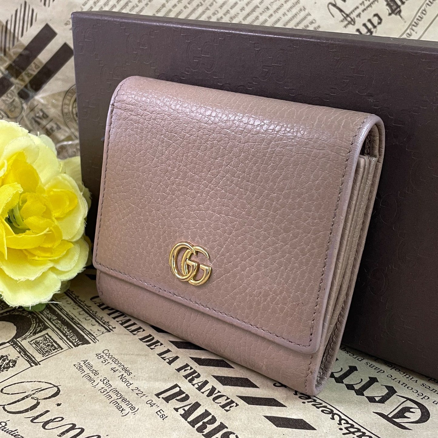Gucci Fold Wallet Compact Leather GG Marmont Gray