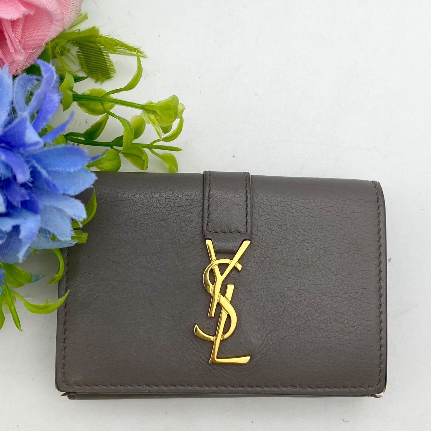 Saint Laurent Trifold Wallet Compact YSL Leather Gray — view 2