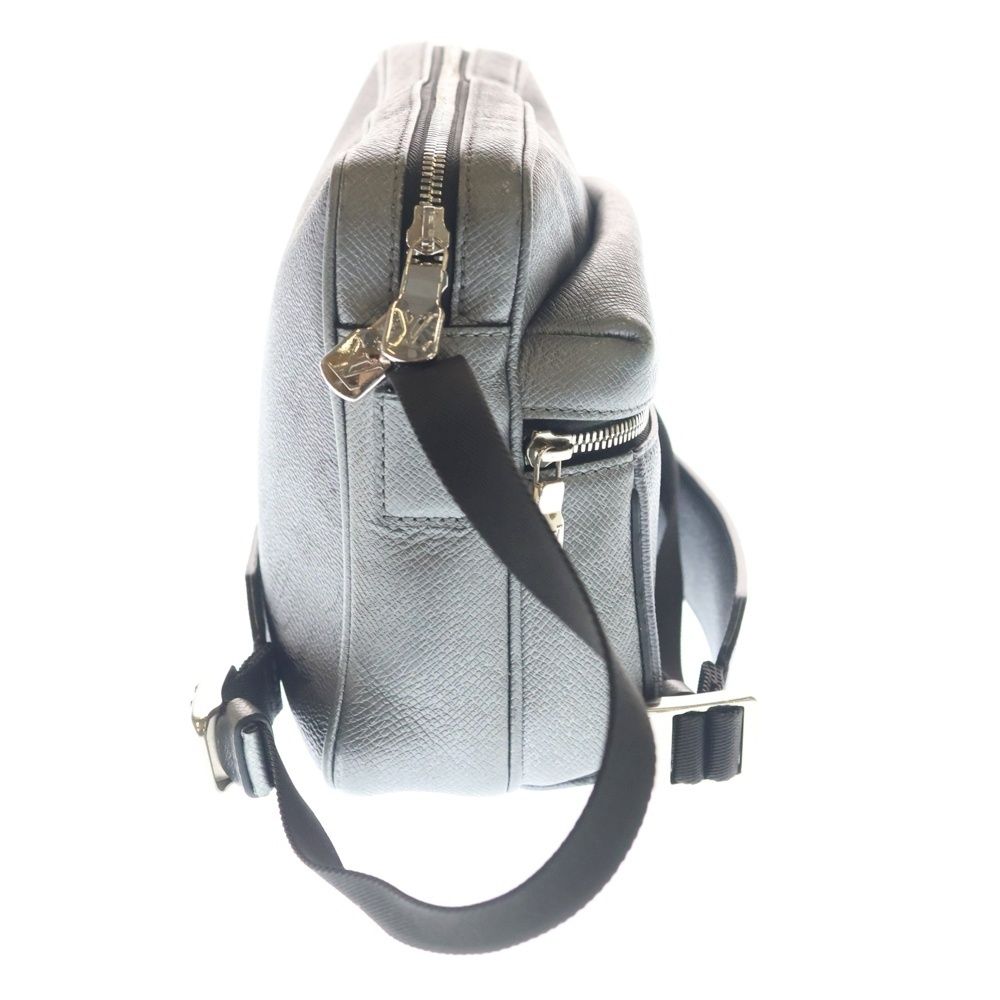 Louis Vuitton Taigarama Outdoor Messenger Shoulder Bag Dark Silver Leather — view 3