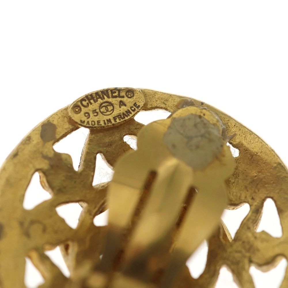 Chanel CC Logo Earrings Round Gold Plated — view 6