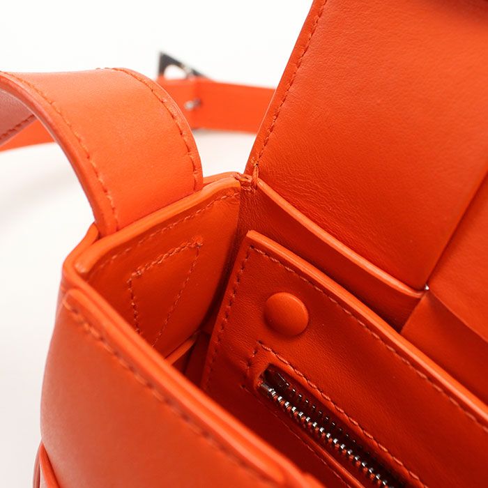 Bottega Veneta Cross Belt Bag Cassette Crossbody Calf — view 6
