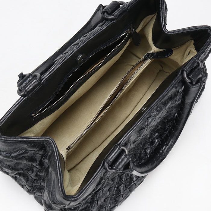 Bottega Veneta Intrecciato Handbag Leather — view 3